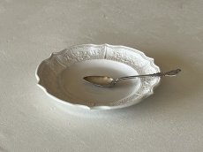画像21:  19世紀 ランベルヴィレー 白いレリーフ皿 ＃1〖202504-80〗 (21)