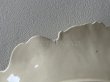 画像10: 英アンティーク クリームウェア ハンドル付きプレート 30cm〖202504-84〗 (10)