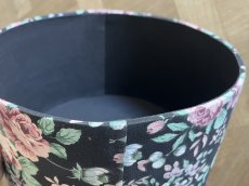 画像19: ヴィンテージボックス 黒地にお花柄 カルトナージュ BOX 直径26.7cm [202508-09] (19)