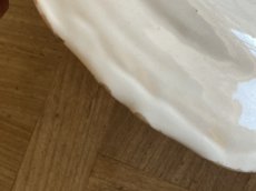 画像26: ムスティエ 白釉 花リム プレート 24.5cm ＃1 [202508-21] (26)