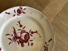 画像2: フランス東部 サンクレモン 白釉に赤い薔薇の絵付けプレート ＃1 [202508-23] (2)